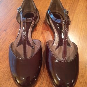 Marni Scarpa D'Orsay t-strap patent leather flat shoe